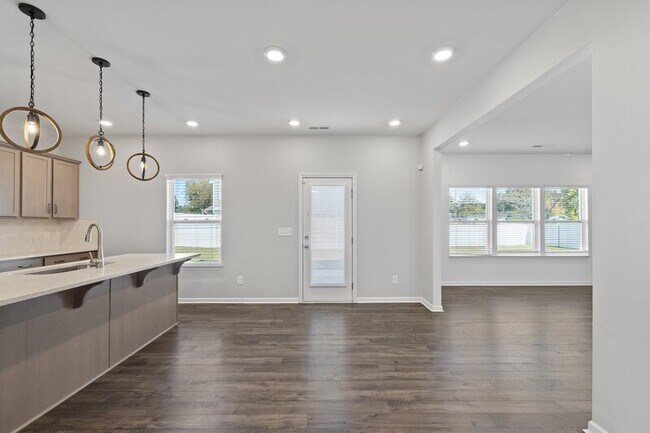 Building Photo - 539 S Lincoln St