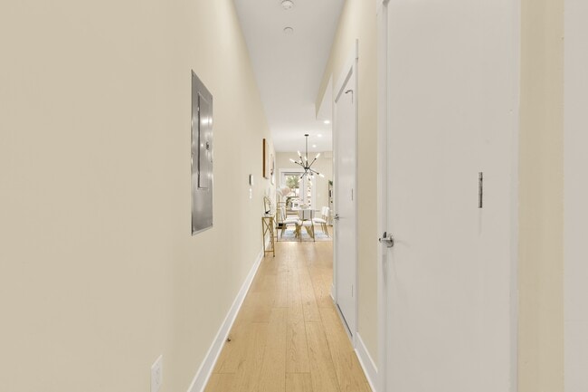 Building Photo - 822 Kennedy St NW