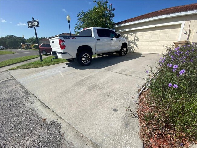 Building Photo - 2923 Puerta Del Sol Blvd