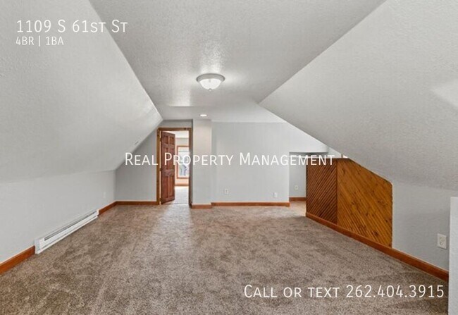 Building Photo - 1109 S 61st St