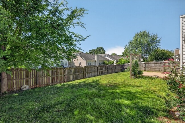 Building Photo - 851 Kanatak Ln