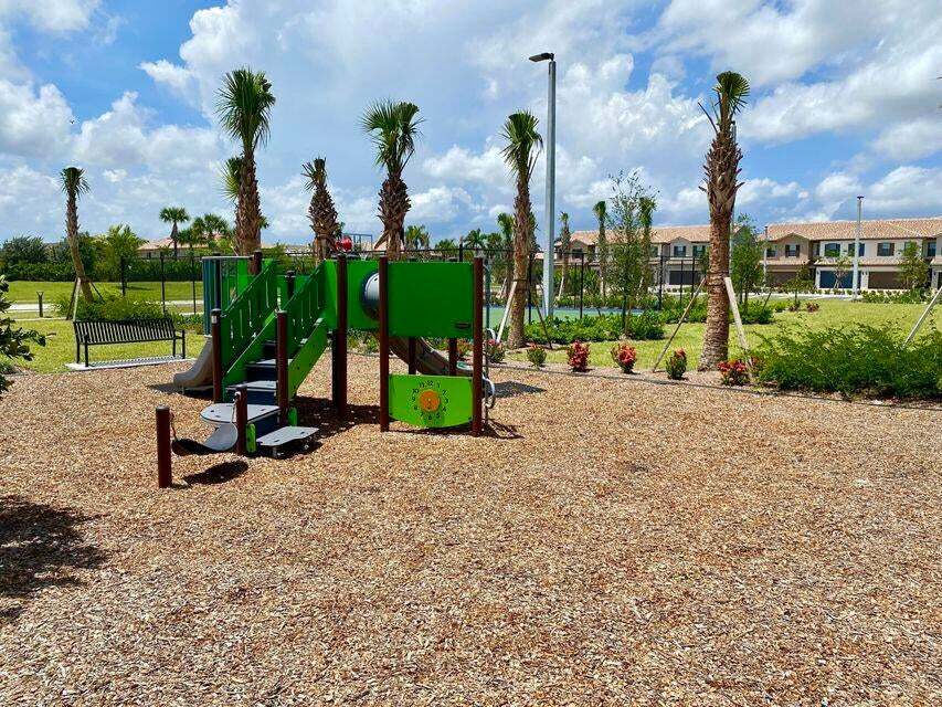 Building Photo - 4464 San Fratello Cir