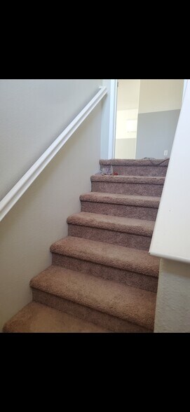 stairs to room - 33792 Harvest Way E