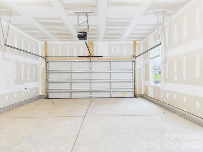 Building Photo - 5511 Wolfpack Aly