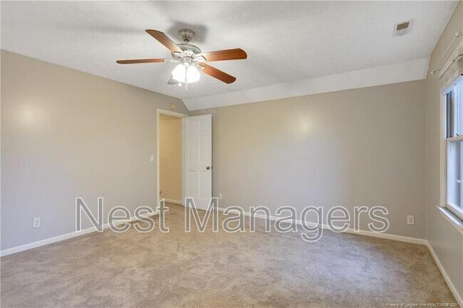 Building Photo - 405 Bannerman Pl