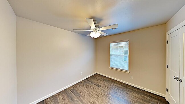Building Photo - 4922 Avion Ct