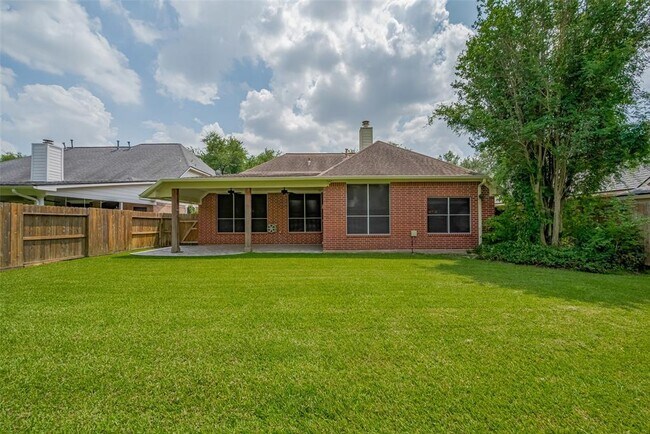 Building Photo - 9502 Willow Crossing Dr