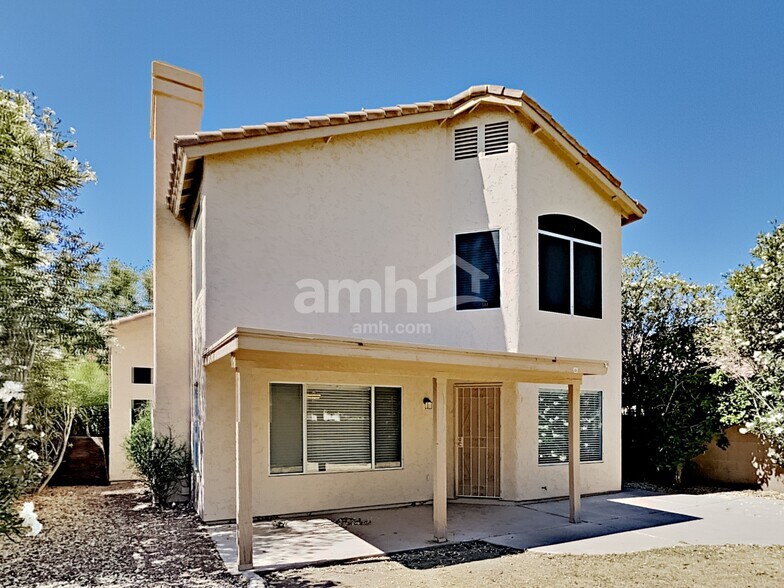 Building Photo - 518 W San Remo St