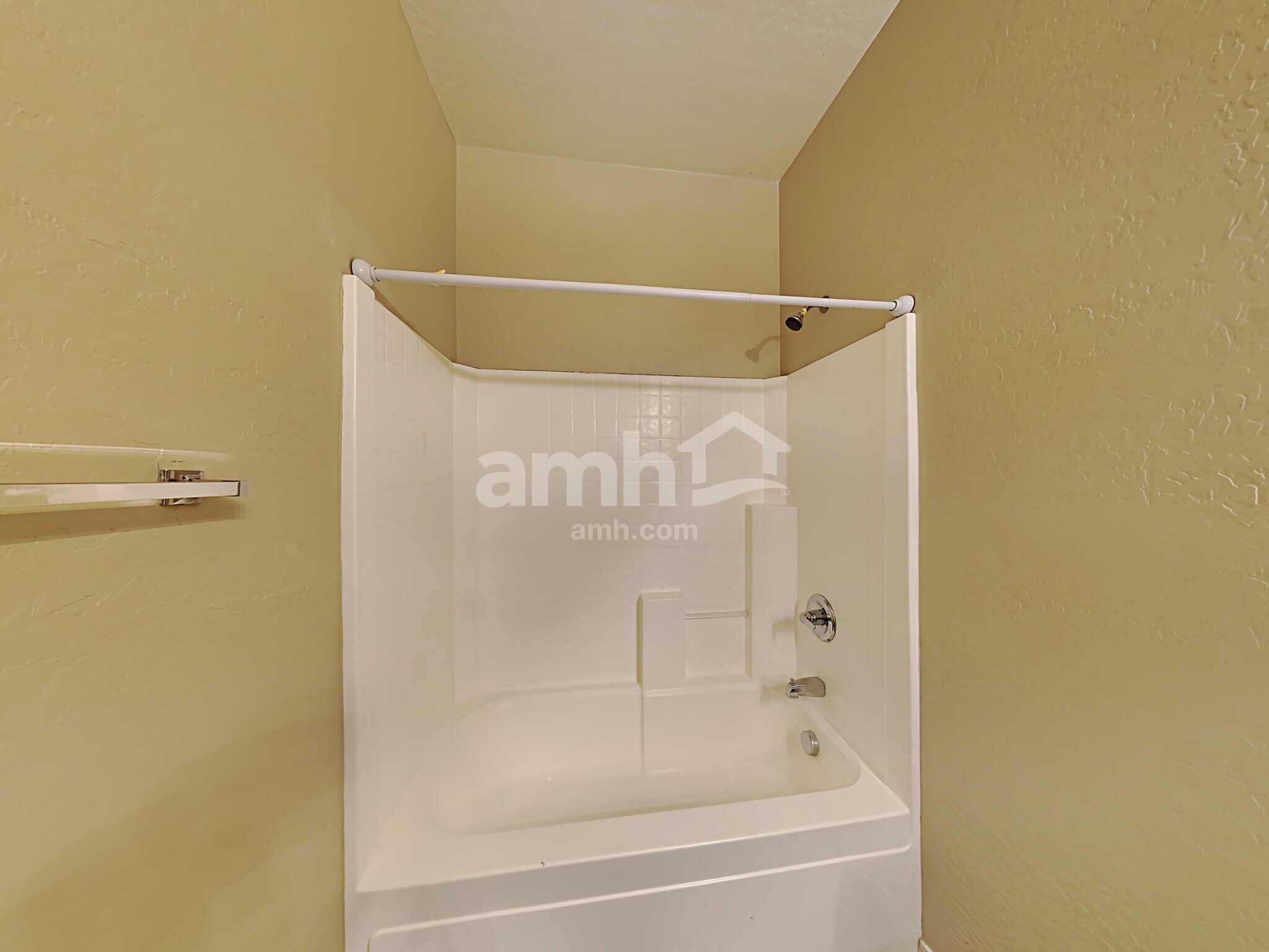 Building Photo - 2548 W Spencer Run