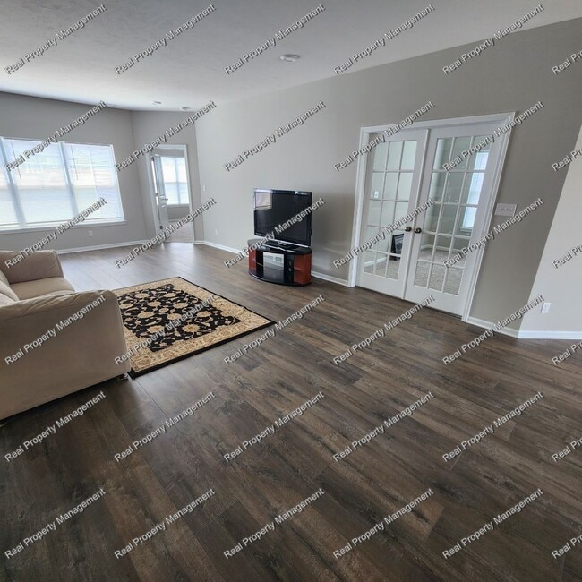 Building Photo - New Maintenance Free 2 Bedroom Home