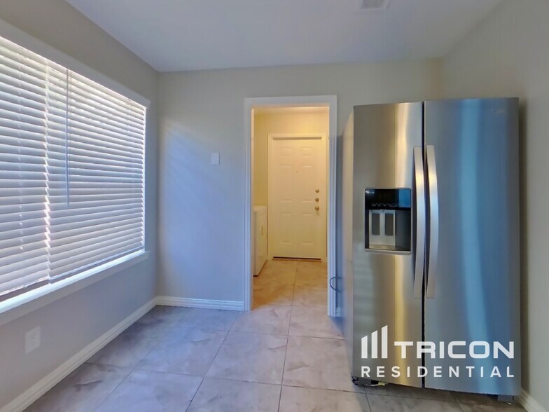 Building Photo - 1122 Heiden Ct