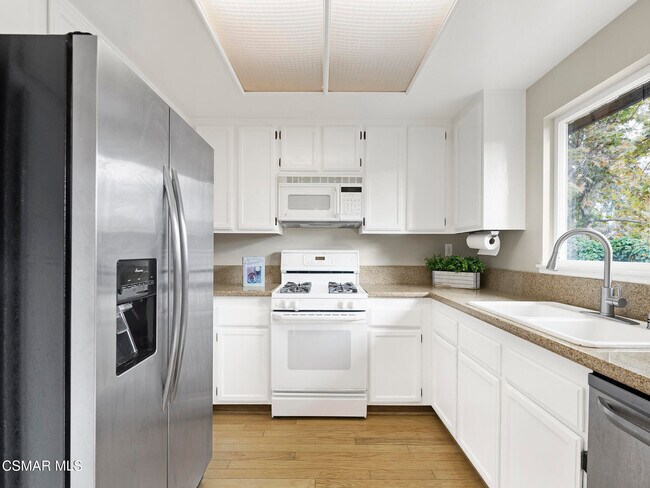 Building Photo - 1244 Heatherview Dr