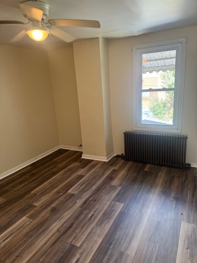 Building Photo - 4841 Plum Wy