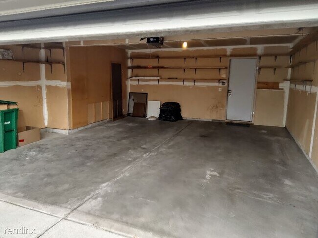 Building Photo - 3 br, 3 bath Townhome - 1530 Cottage Dr