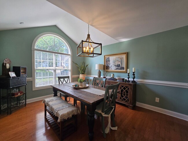 Building Photo - 355 Orchard Falls Dr
