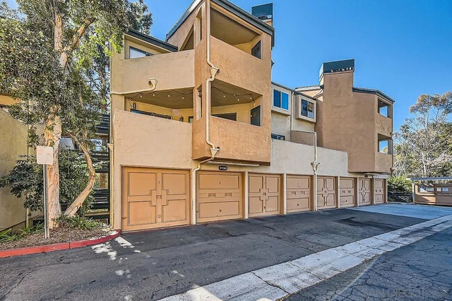 Building Photo - 9730 Mesa Springs Way