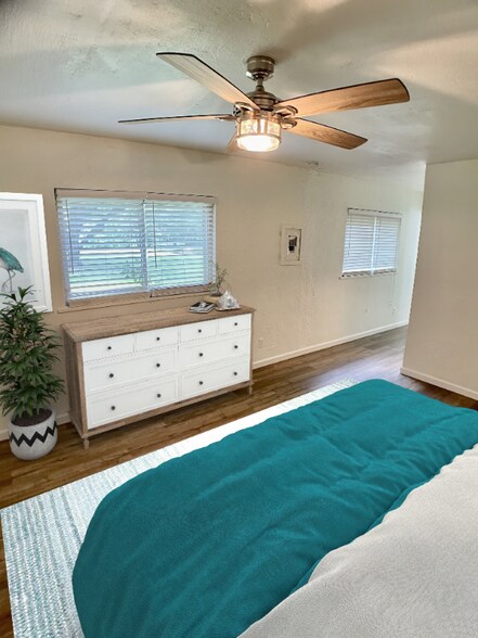 Building Photo - 6036 Circle Dr