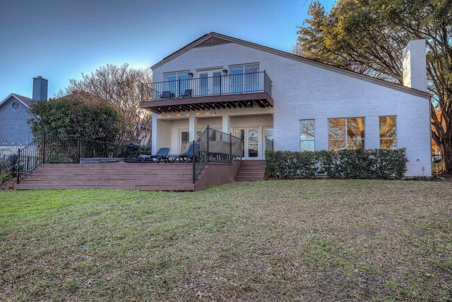 Building Photo - 8402 Columbia Dr