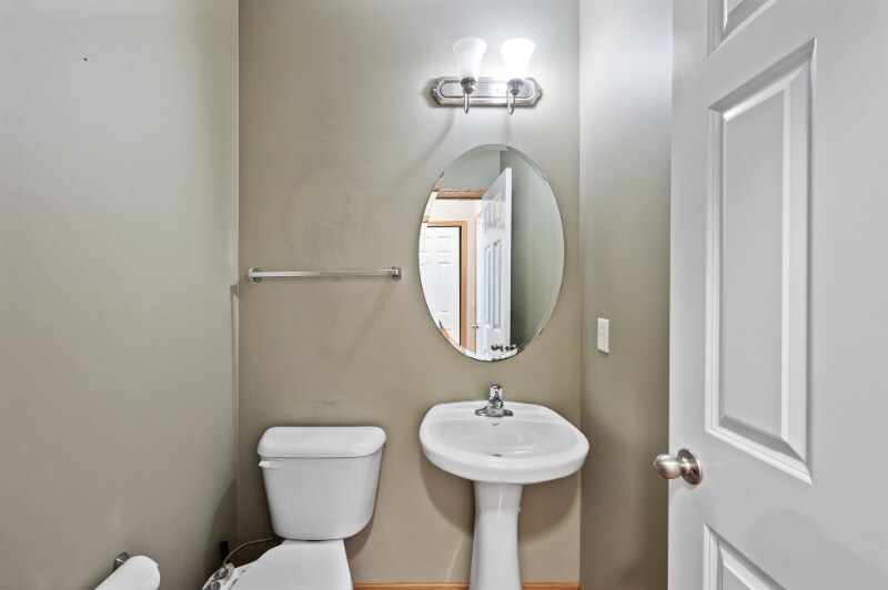 Building Photo - 5046 Yuma Ln N