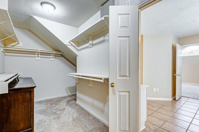 Building Photo - Discover the epitome of suburban living in...