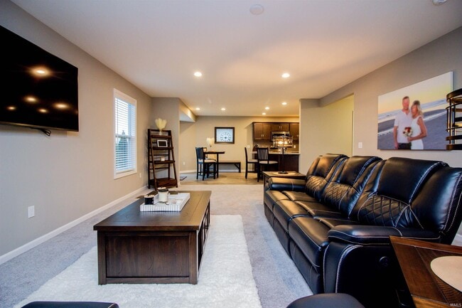 Building Photo - 444 Brescia Dr