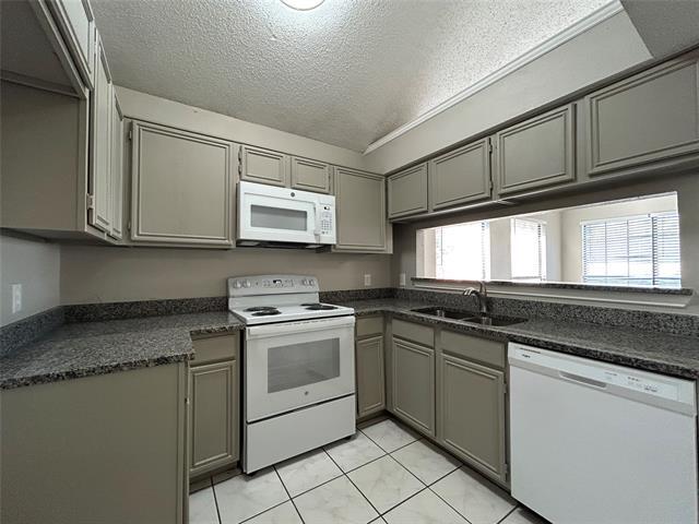 Building Photo - 7332 Blackthorn Dr