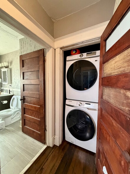 Building Photo - 3836 Wyandotte St