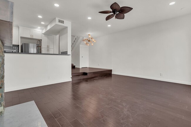 Building Photo - 33492 Valley View Ct
