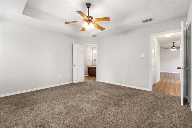 Building Photo - 2218 Summer Crossing