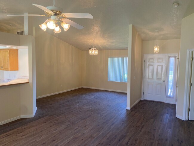 Building Photo - 1048 N 2100 W