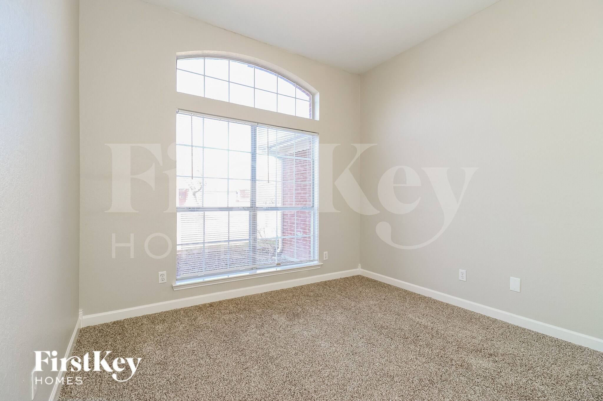 Building Photo - 614 Jamie Ln