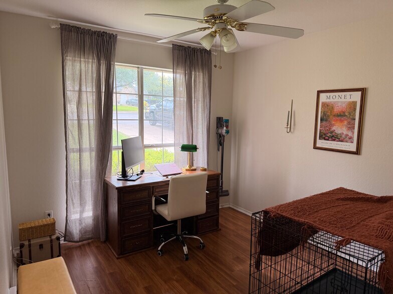 Building Photo - 1706 Red Rock Cv