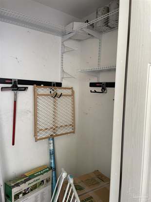 Building Photo - 319 Loveland Cir