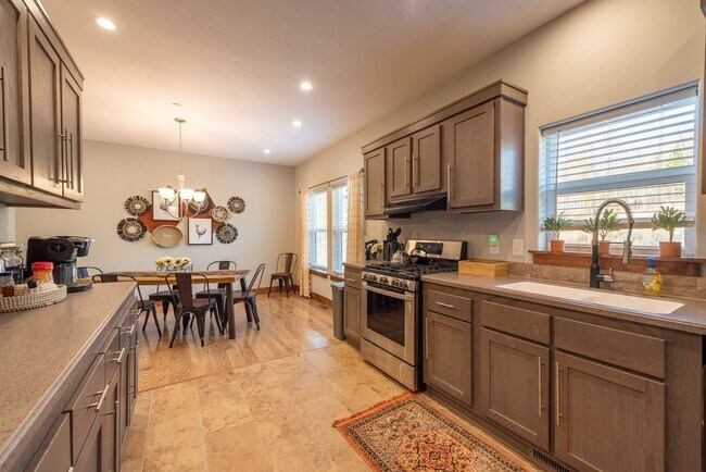 Building Photo - Brand New Home Located in the Heart of Winter Park!