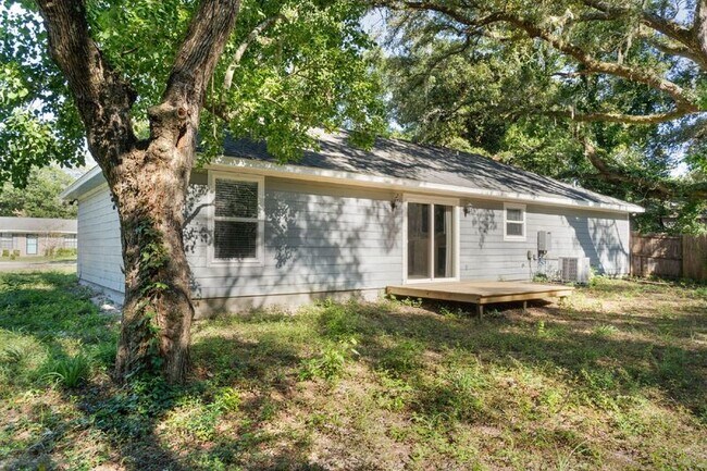 Building Photo - 1137 Finck Rd