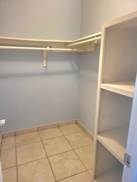 Building Photo - 312 Gastel Cir