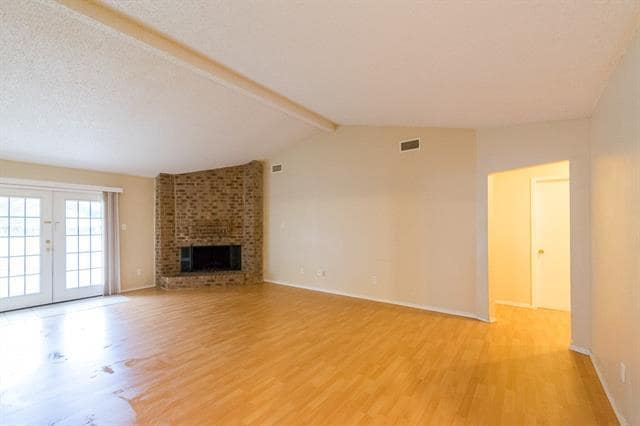 Building Photo - 816 Whitehall Dr