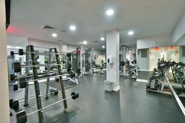 Building Photo - 1250 S Miami Ave