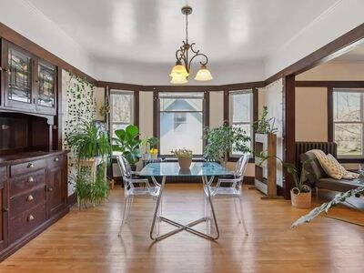 Dining - 1612 Van Buren Ave