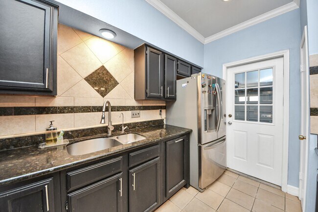 Building Photo - 12218 Taylors Crossing Dr