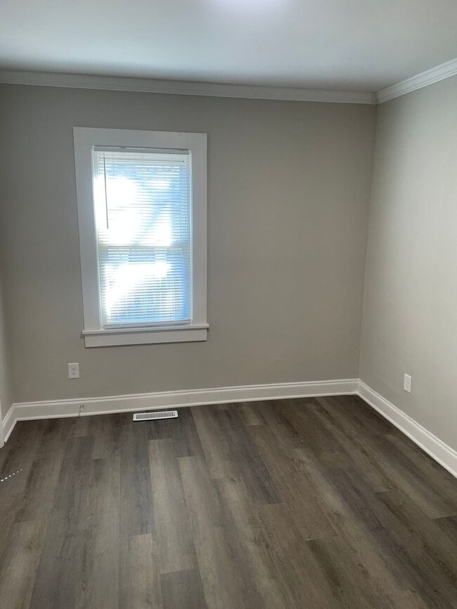 Building Photo - 2806 Stockton St