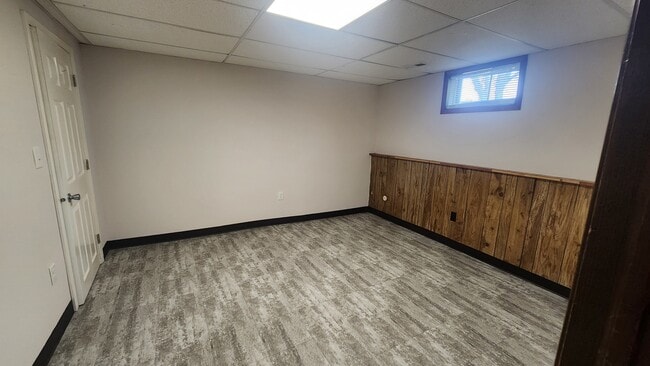 Building Photo - 229 Hickory St