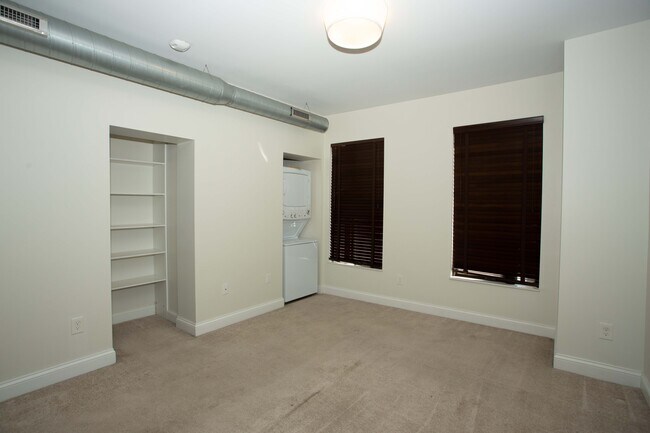 Building Photo - 65 S 5th St