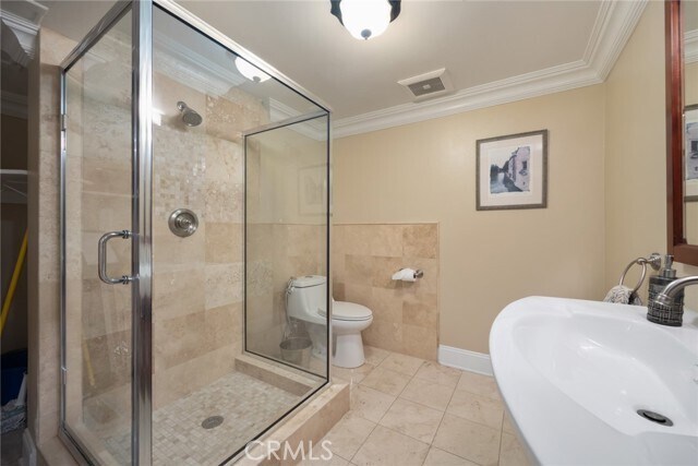 Building Photo - 9330 Clifton Wy