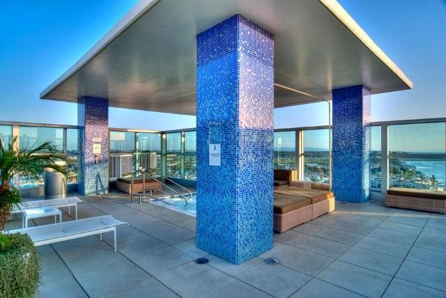 Building Photo - 13700 Marina Pointe Dr