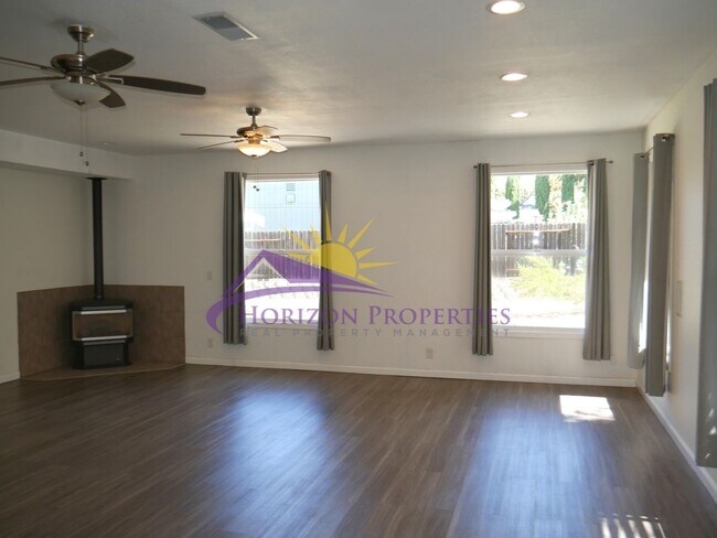 Building Photo - 1646 Hedland Pl