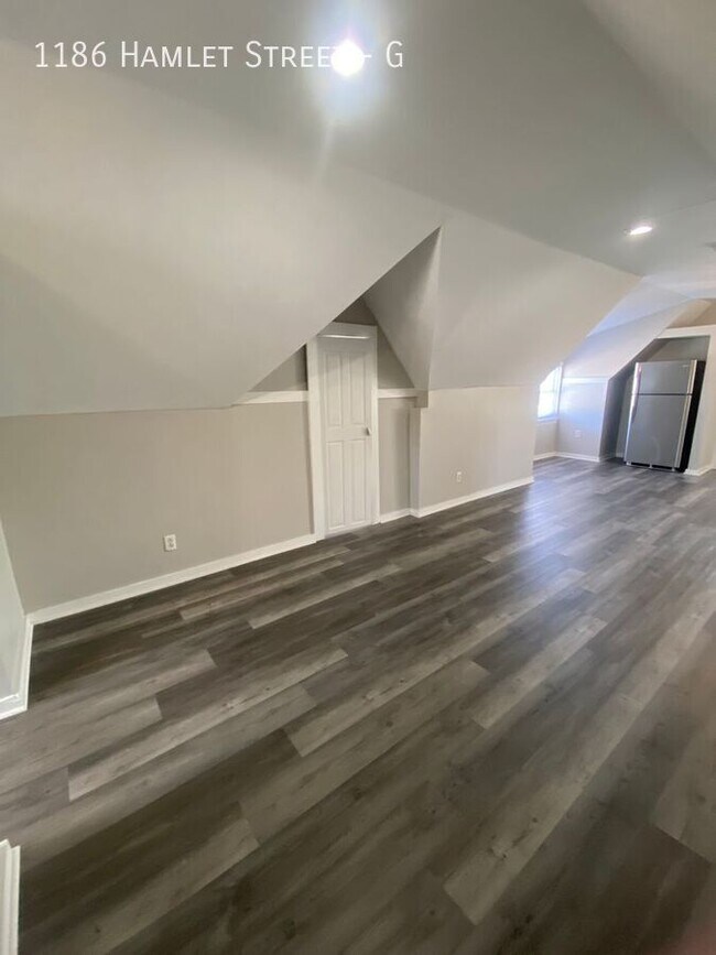 Building Photo - Spacious One Bed in Downtown Columbus