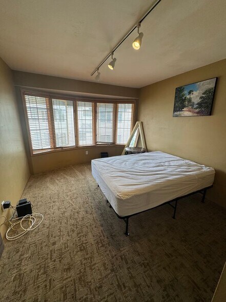 Building Photo - 4433 Via Sepulveda