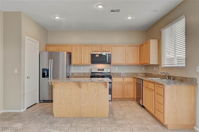 Building Photo - 893 Dancing Vines Ave