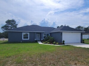 Building Photo - 4 Bedrooms and 2 Bathrooms